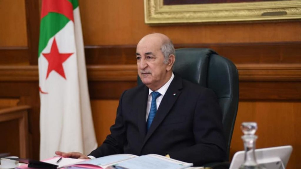 مجلس الوزراء الجزائري يصادق على مسودة الدستور الجديد ويحيلها إلى البرلمان