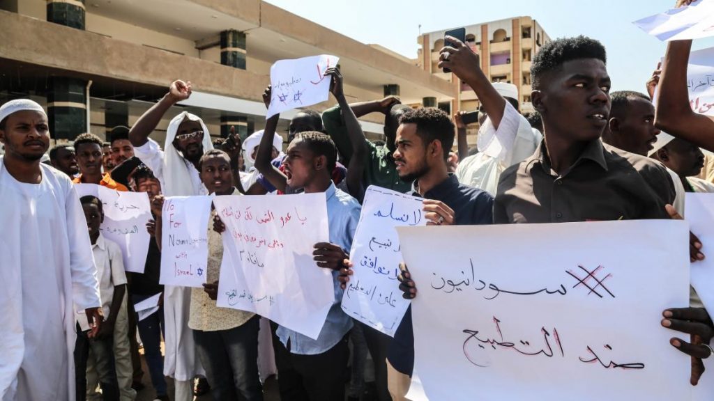 السودان: تيار رفض التطبيع مع إسرائيل يتصاعد