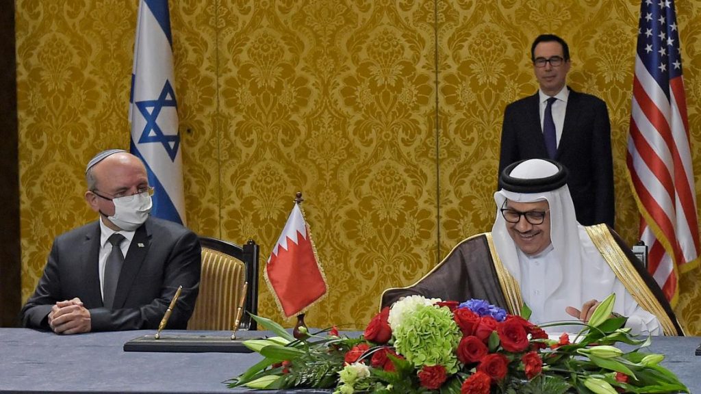 وزير الخارجية البحريني إلى دولة الاحتلال الأربعاء في أول زيارة معلنة