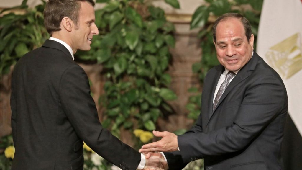 تأييد التحفظ على أموال نشطاء المبادرة المصرية رغم إخلاء سبيلهم