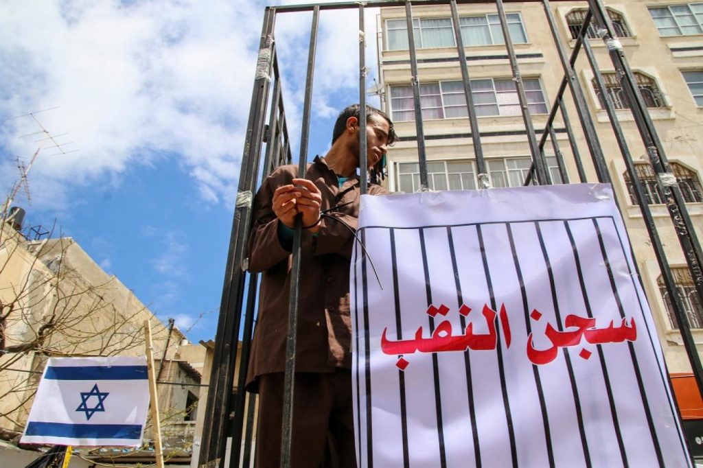 قرار عنصري جديد.. إسرائيل تحجب لقاح كورونا عن الأسرى