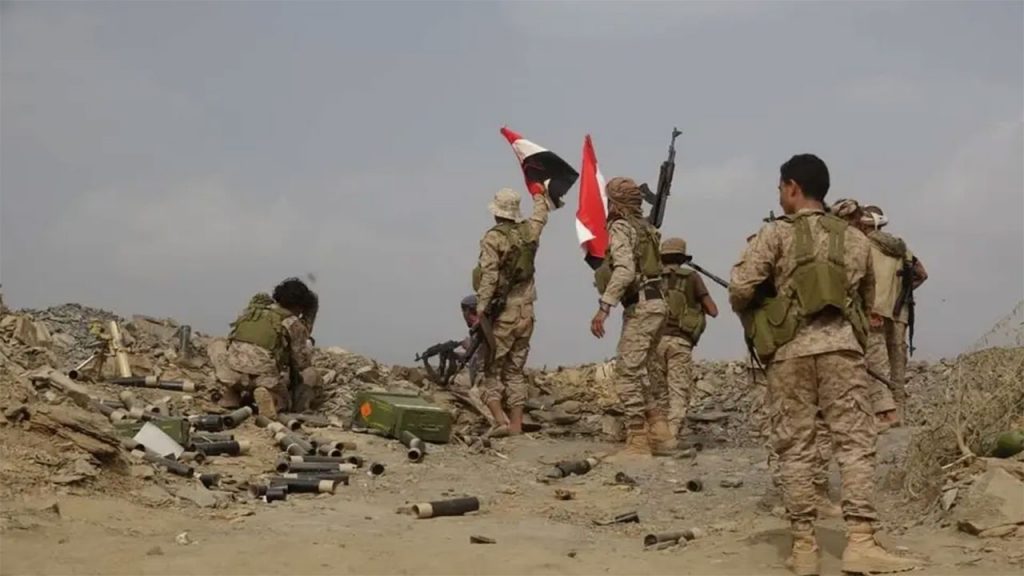 اليمن.. معارك كر وفر بين الحكومة والحوثيين في مأرب وقيادة عسكرية جديدة للمجلس الانتقالي بعدن
