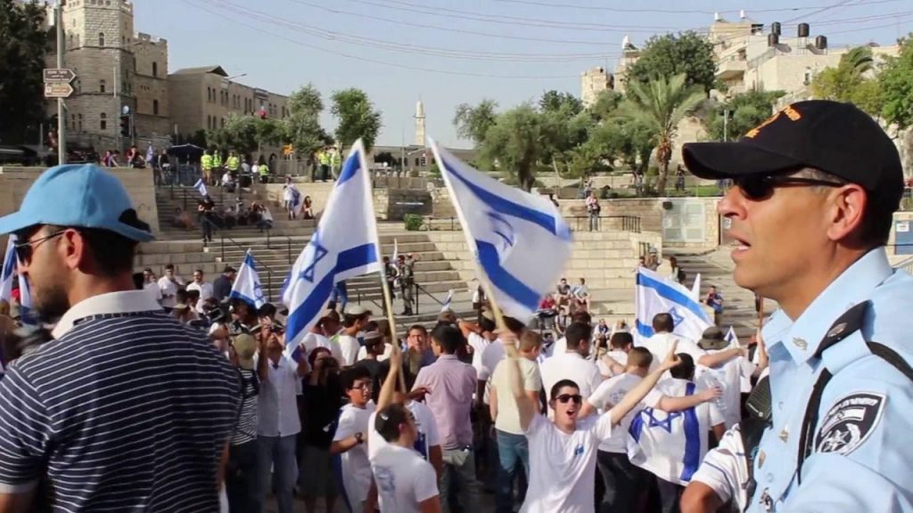 منع مسيرة الأعلام.. متطرفون يهود يدعون لاقتحام الأقصى وفصائل المقاومة تلوح بالرد
