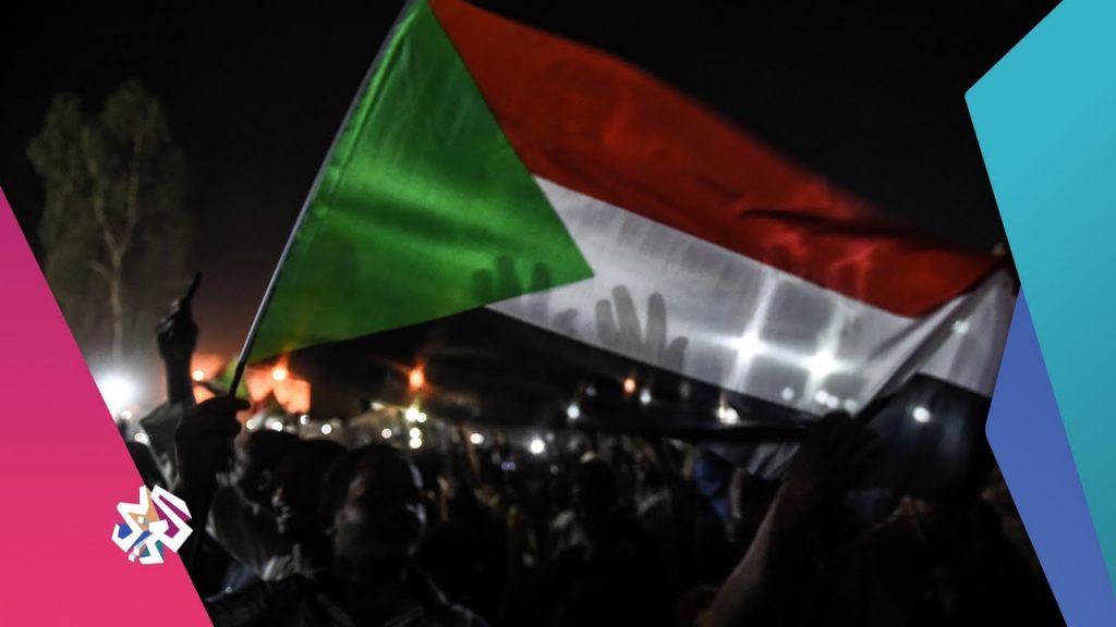 سودانيون يحيون ذكرى “مجزرة القيادة” وقوات الأمن تفرّق مظاهرة اقتربت من القصر الرئاسي