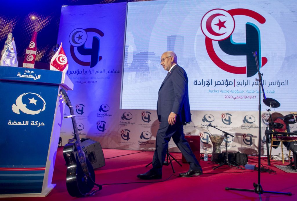 تونس: شباب “النهضة” يدعون الغنوشي لتكوين قيادة وطنية للإنقاذ