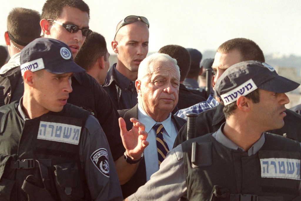 21 عاما على اندلاع الانتفاضة الثانية من باحاته.. الأقصى ما زال محرك الفلسطينيين