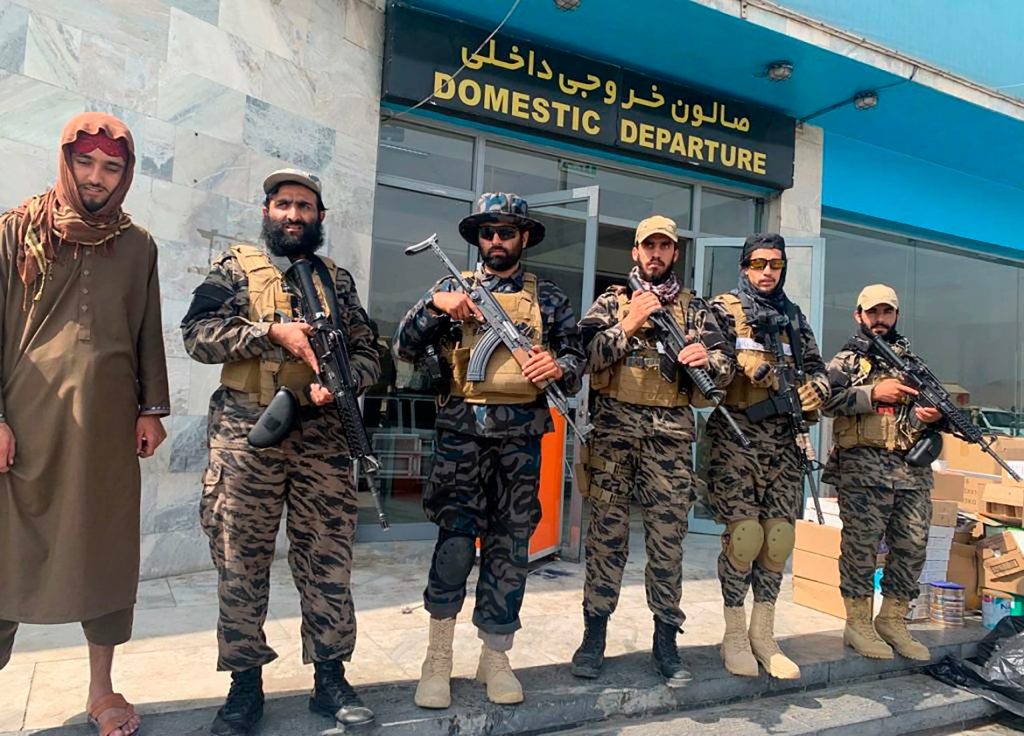 بعد مغادرة آخر جندي أميركي.. الكشف عن اتفاق سري مع البنتاغون وطالبان بصدد إعلان الحكومة الجديدة