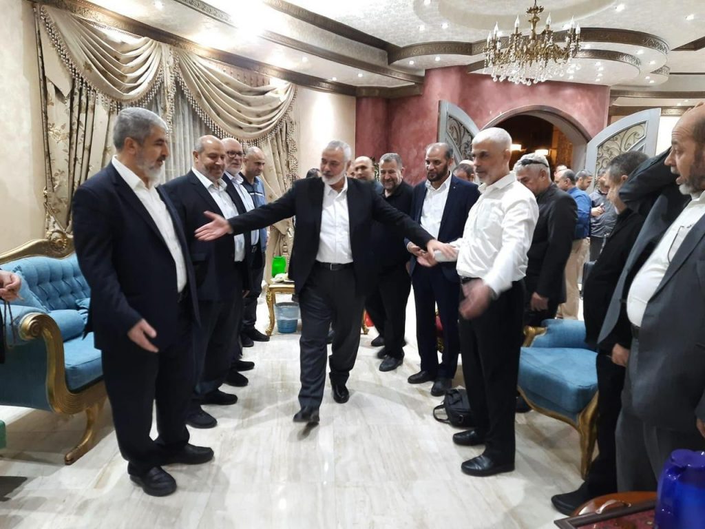 كواليس لقاءات القاهرة: وفد إسرائيلي يتلقى شروط صفقة الأسرى