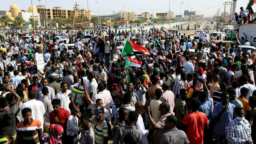 مشاورات مصرية سعودية حول السودان: استعدادات لجميع الاحتمالات