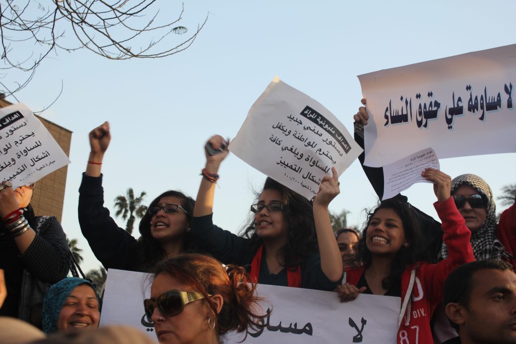 في اليوم العالمي للمرأة.. لماذا تنادي النساء بالمساواة؟