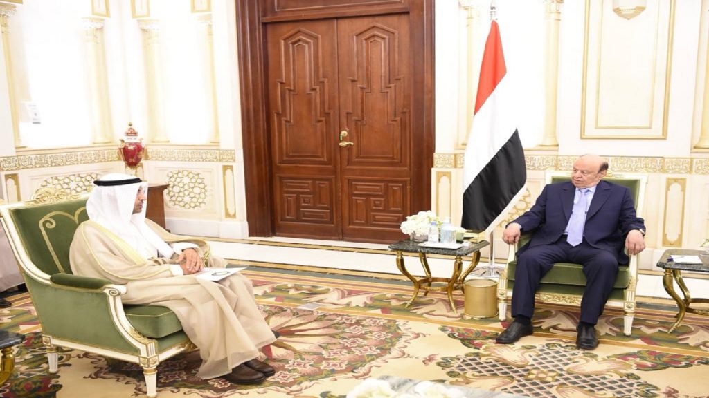 الغموض يكتنف المشهد اليمني بعد خطط خليجية لدعوة الحوثيين إلى الرياض