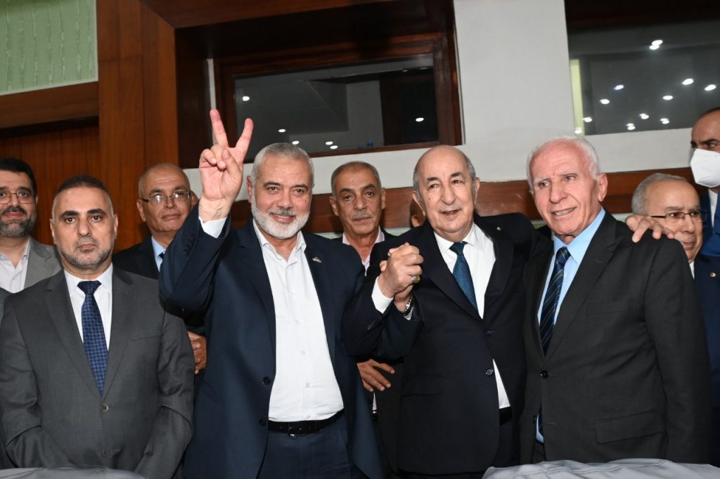 “إعلان الجزائر”… نسخة مكررة عن اتفاقات مصالحة فلسطينية سابقة