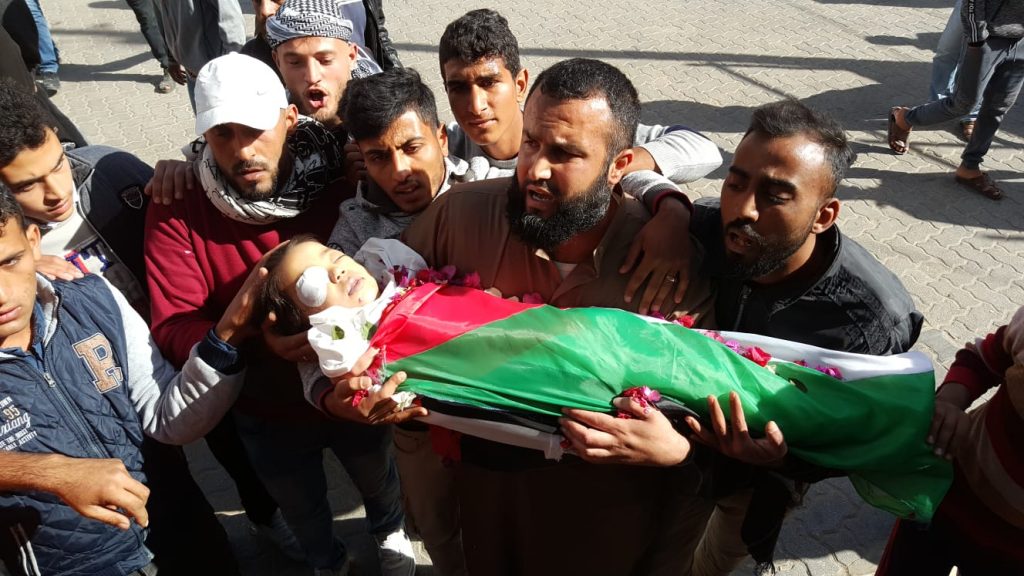 شهيد واعتقالات في أنحاء الضفة واشتباكات بنابلس بعد تسلل قوات الاحتلال للبلدة القديمة