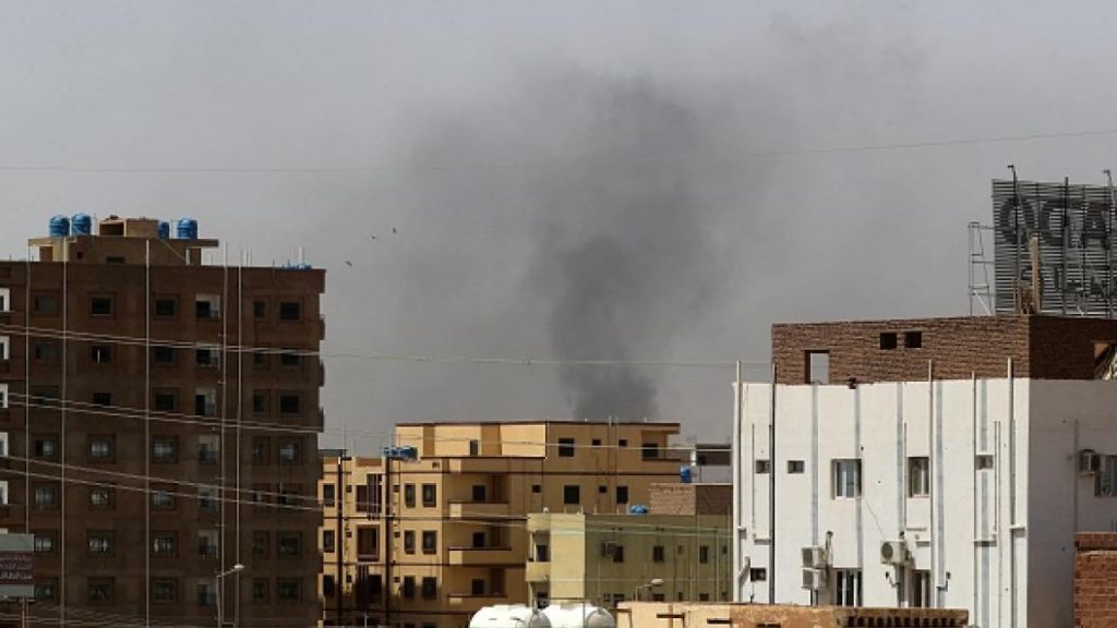 اشتباكات السودان: معارك عنيفة وسط تبادل الاتهامات بخرق الهدنة