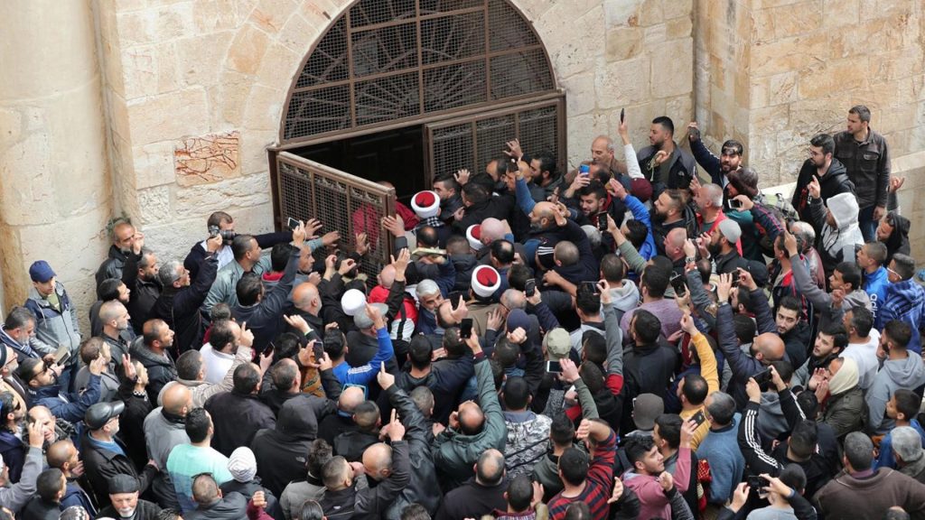 بعد تدمير بواباته: تحذيرات من إغلاق جديد لـ”باب الرحمة” في الأقصى