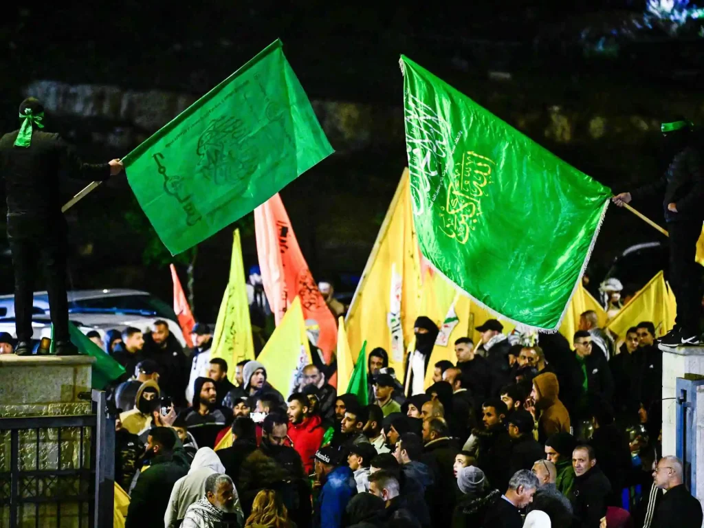 الاحتلال يفرج عن 30 طفلا و3 أسيرات فلسطينيات ضمن صفقة التبادل