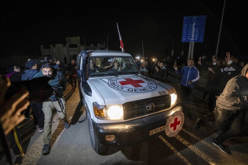 مصادر للجزيرة نت: اتصالات بالدوحة لتجديد الهدنة الإنسانية في غزة