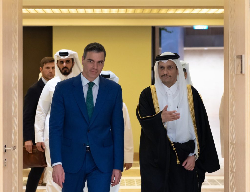 قطر وإسبانيا تدعوان من الدوحة لوقف الحرب على غزة