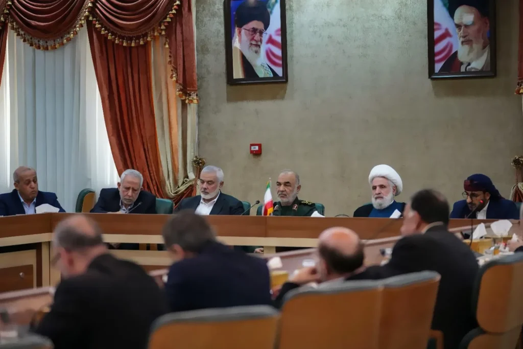 قادة “محور المقاومة” يجتمعون في إيران خلال جنازة رئيسي