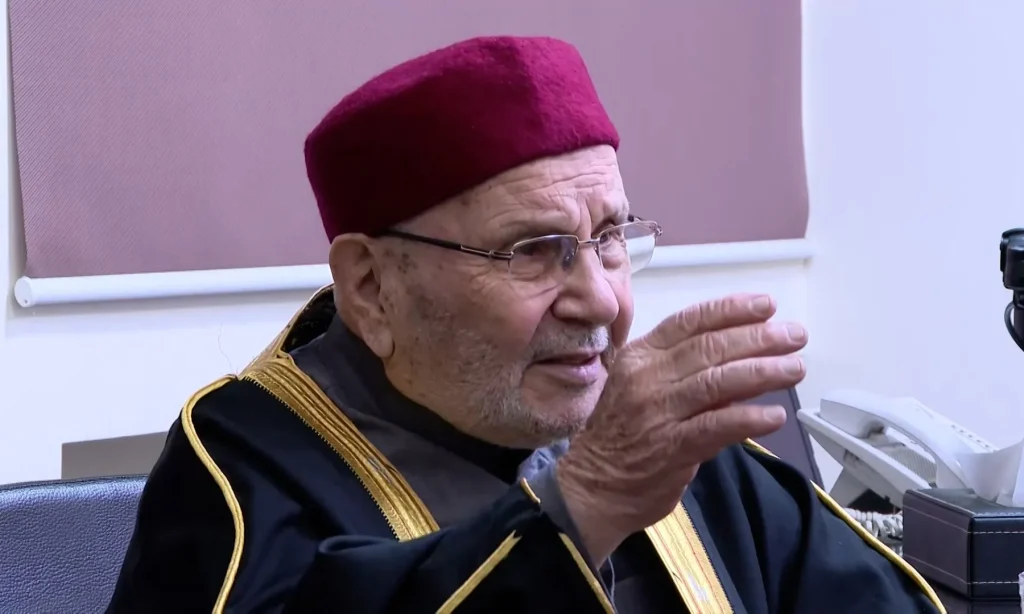 شاهد.. النابلسي يعود بعد 14 عاما لمسجده الذي طالبه الأسد بنسيانه