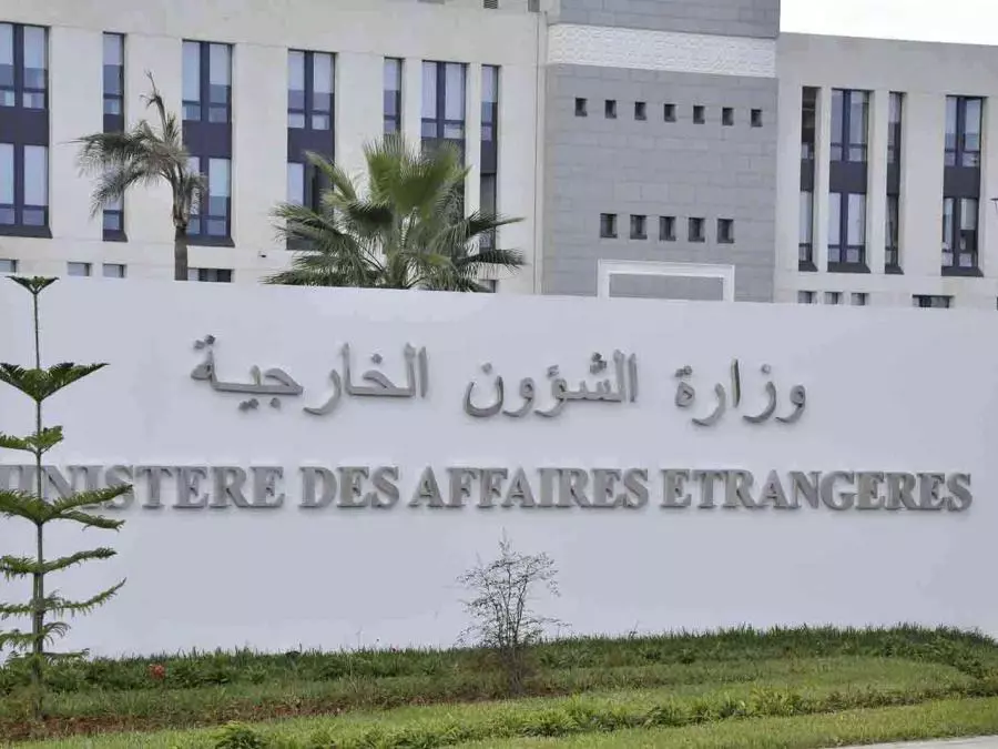 الجزائر تنتقد قيود فرنسا على دخول بعض رعاياها