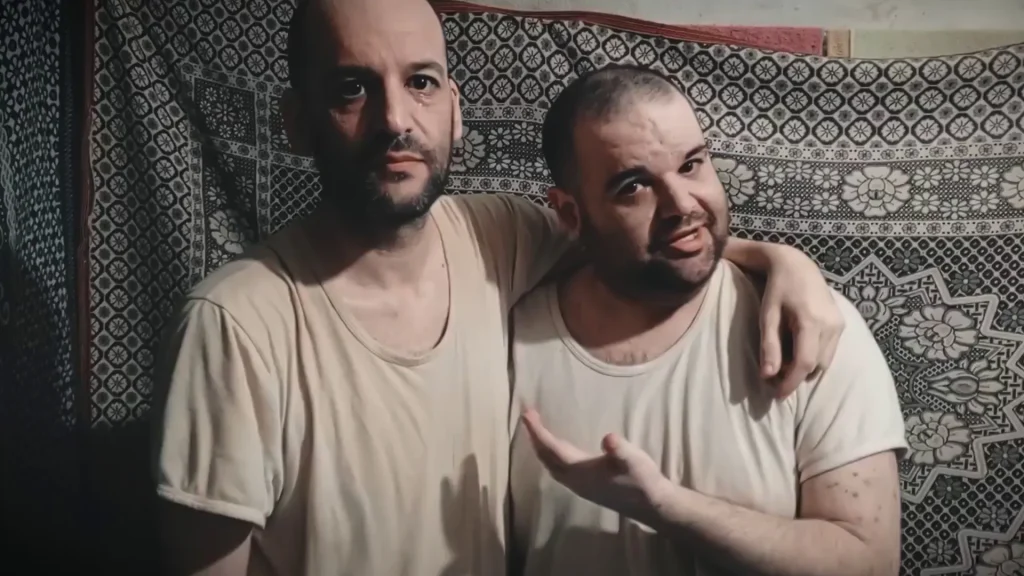 القسام تبث فيديو لأسيرين إسرائيليين ينتقدان استئناف الحرب