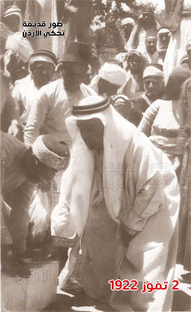 صورة نادرة لبناء المسجد الحسيني في عمانً