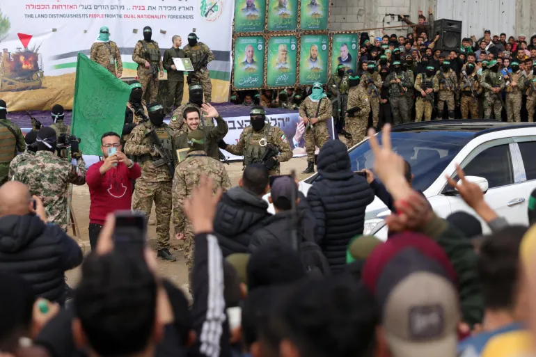 وفد من حماس بالقاهرة وصحيفة تكشف تفاصيل عرض إسرائيلي جديد
