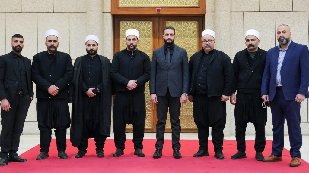 السلطة السورية تتصرف كدولة مسؤولة عن جميع أبنائها