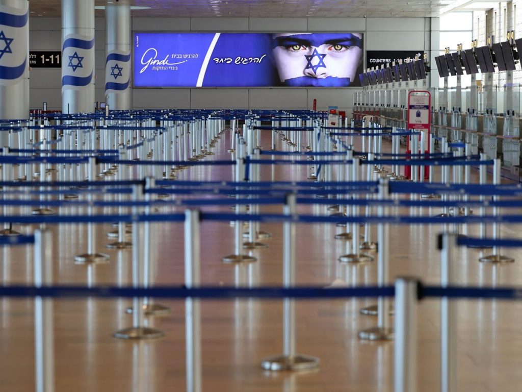 إسرائيل تغلق مطار بن غوريون وتنقل جميع طائراتها للخارج